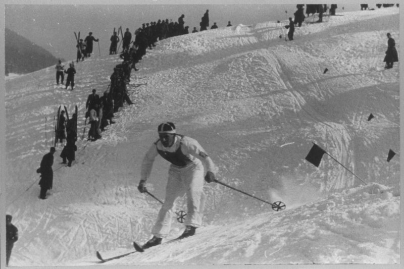 JO Hiver Garmisch-Partenkirchen 1936, Ski alpin, slalom Hommes - Un skieur.
